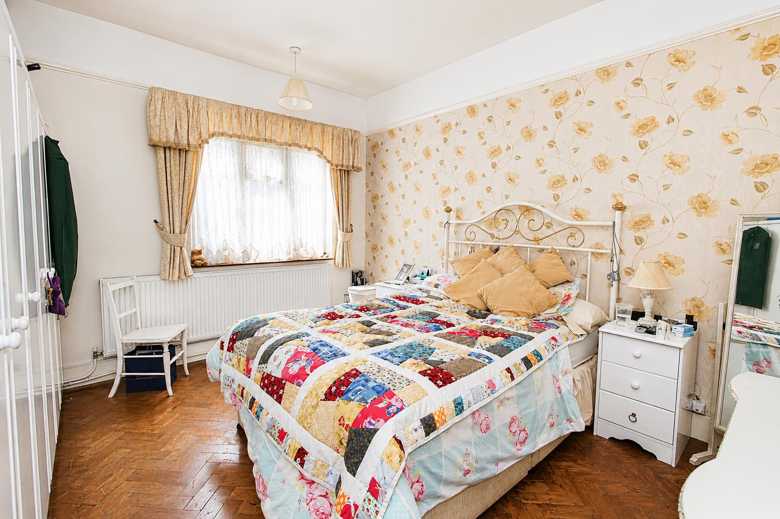 Pine Ridge, Carshalton